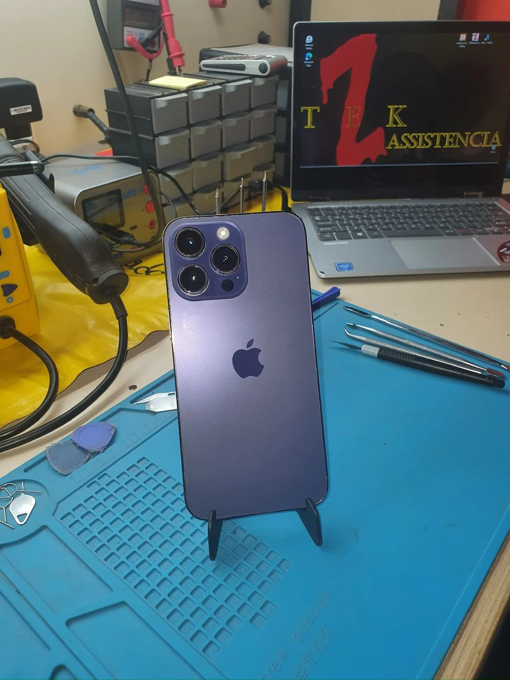 iPhone 14 Pro Max após troca de tampa traseira